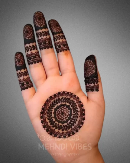 Ira Simple Mehndi Design