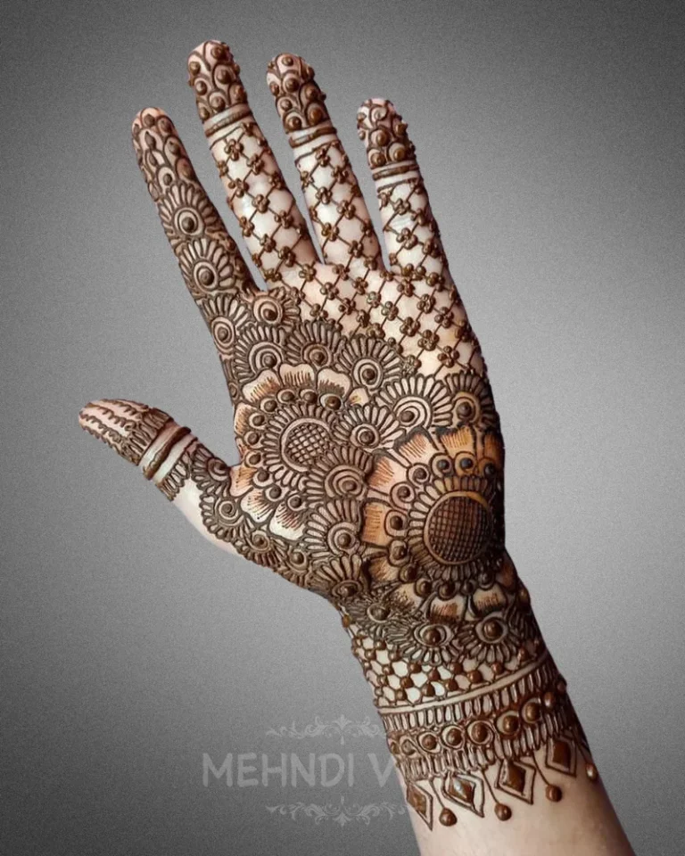 Meera Stylish Mehndi Design