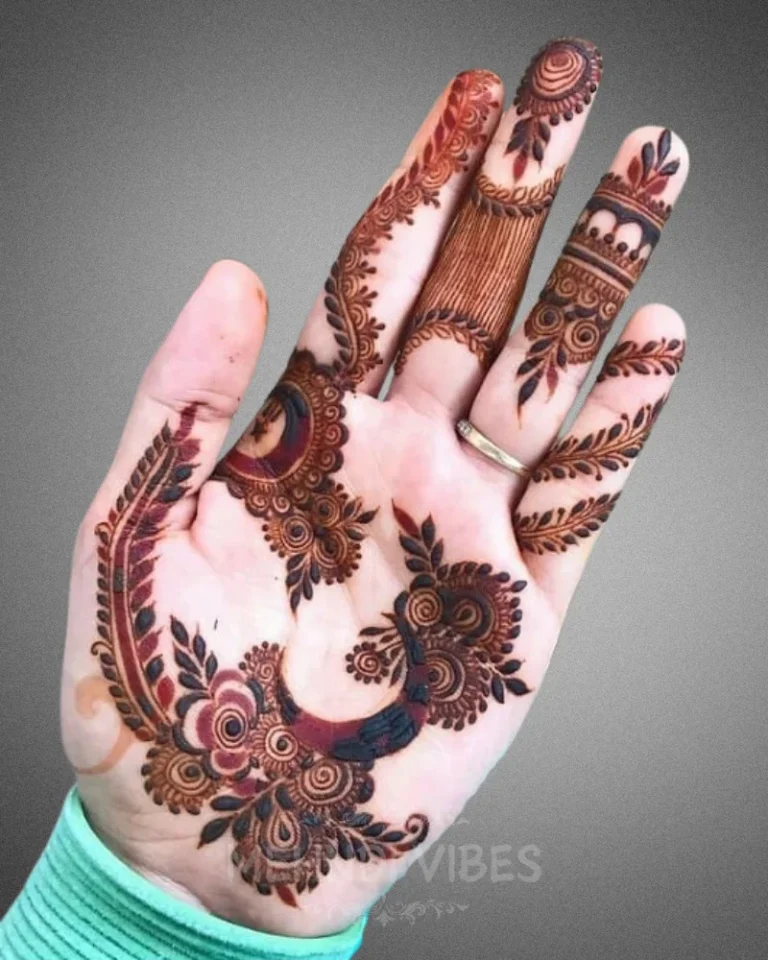 Saisha Cute Mehndi Design