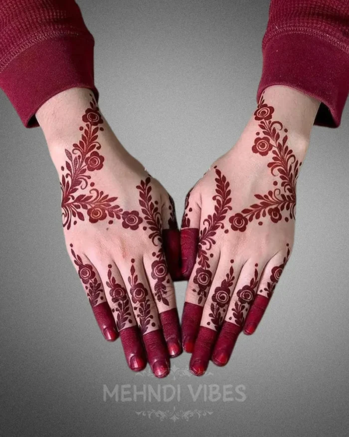 Yutika Simple Mehndi Design